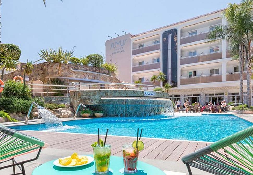 8 dagen aan de Costa Brava: halfpension en vlucht inbegrepen