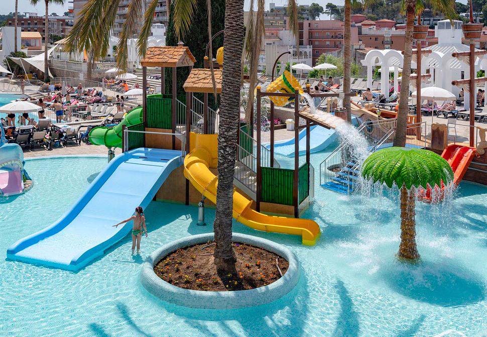 Zon, zee & plezier: 7 dagen Lloret de Mar met halfpension